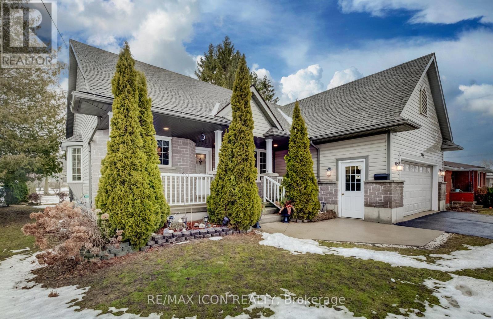 385 Birmingham Street E, Wellington North, Ontario  N0G 2L2 - Photo 2 - X12895182