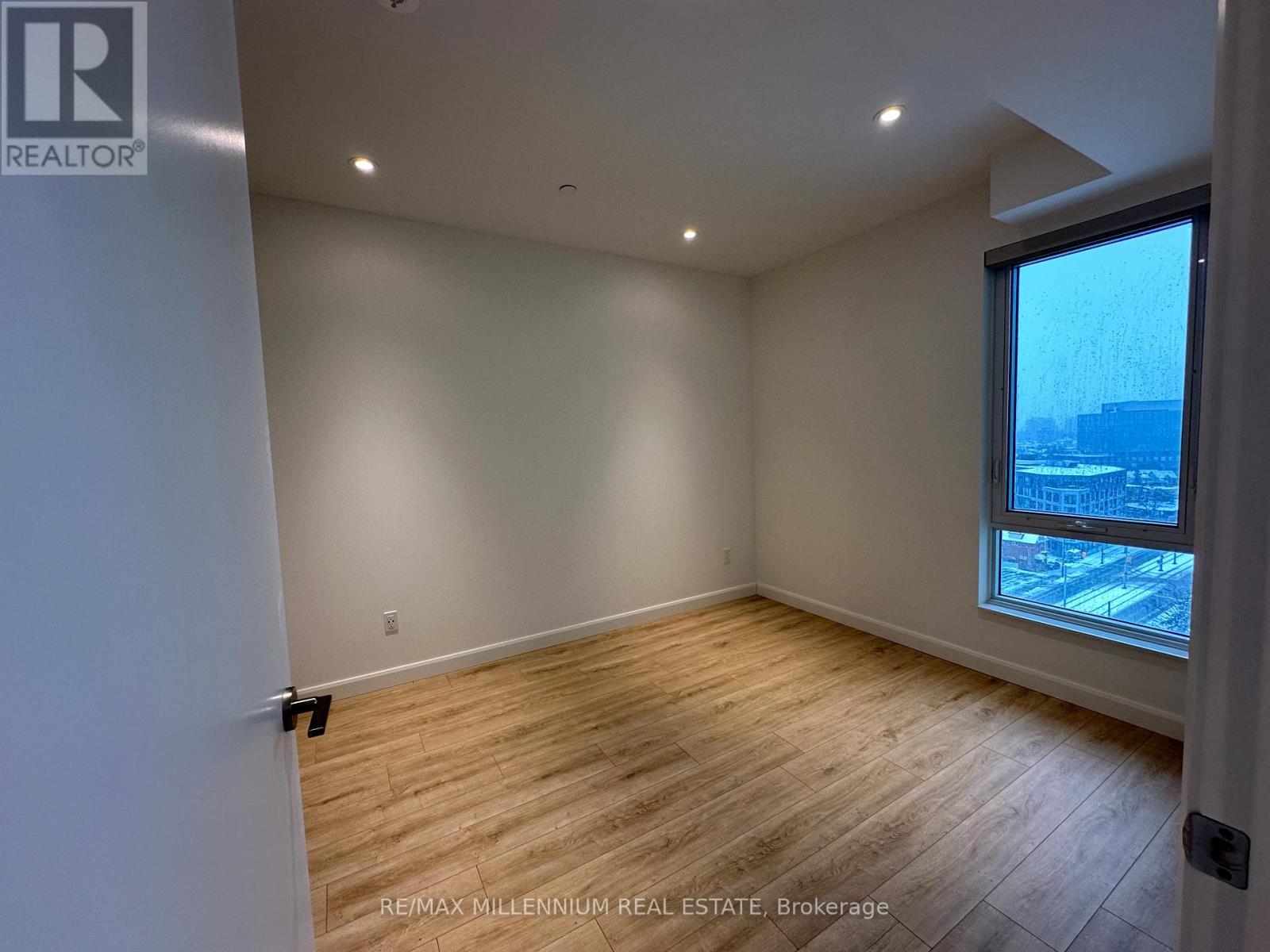 1006 - 741 King Street W, Kitchener, Ontario  N2G 0E9 - Photo 5 - X12895266