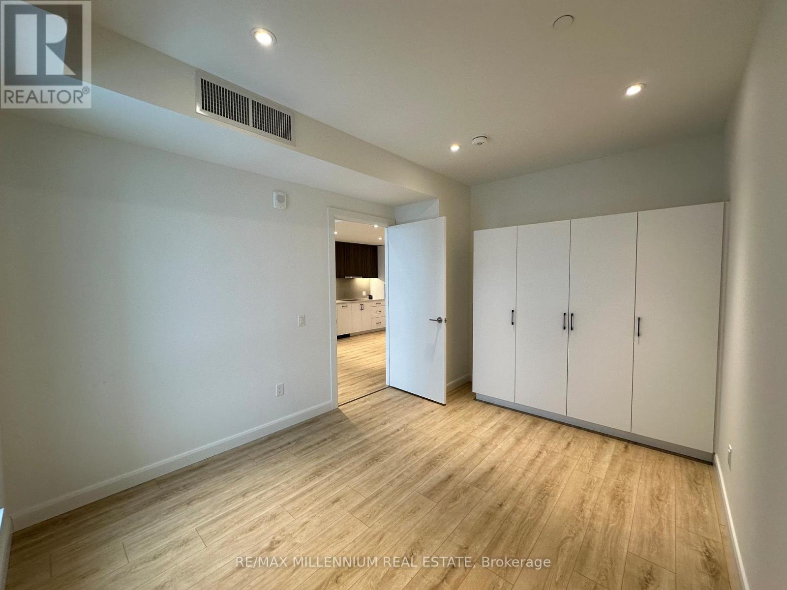 1006 - 741 King Street W, Kitchener, Ontario  N2G 0E9 - Photo 6 - X12895266