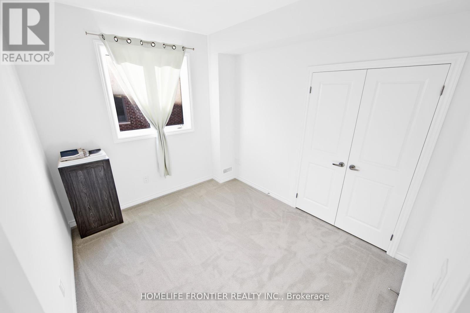 11 Spruceside Drive, Kawartha Lakes (Bobcaygeon), Ontario  K0M 1A0 - Photo 7 - X12895276