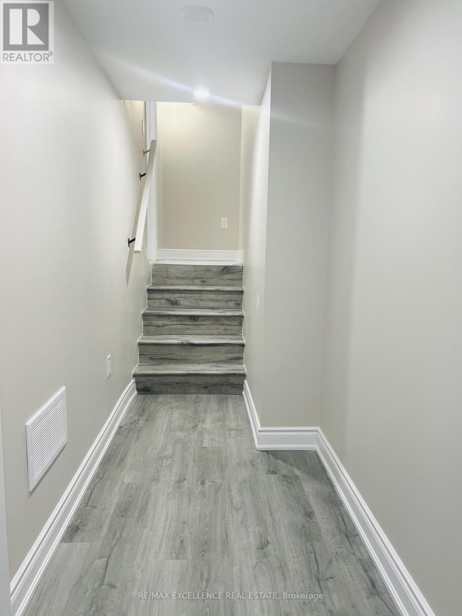 104 Meredith Drive, St. Catharines, Ontario  L2M 6C7 - Photo 6 - X12895296