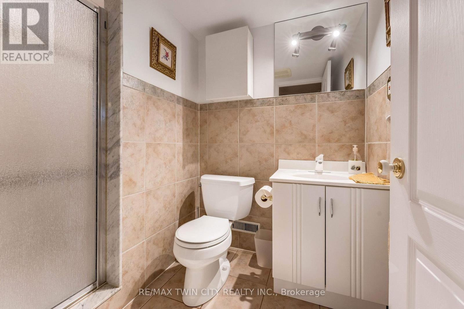 60 Chandos Drive, Kitchener, Ontario  N2A 3C2 - Photo 33 - X12895324