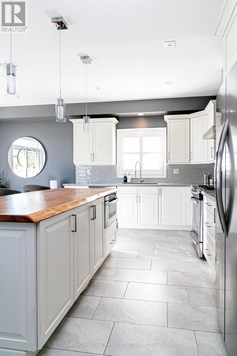 19 Purnell Drive, Hamilton, Ontario  L9C 0C6 - Photo 15 - X12895344