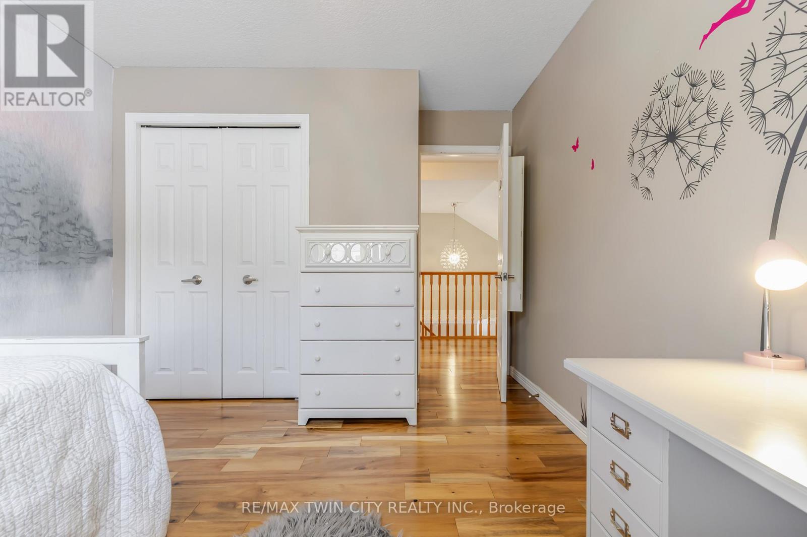 685 Coldstream Drive W, Waterloo, Ontario  N2V 2J1 - Photo 23 - X12895372