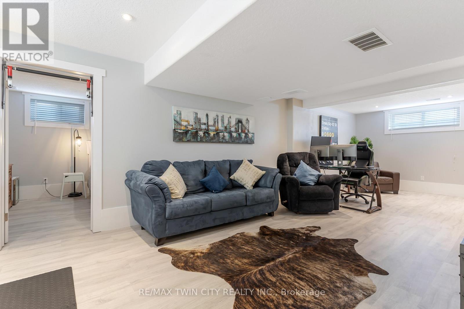 685 Coldstream Drive W, Waterloo, Ontario  N2V 2J1 - Photo 30 - X12895372