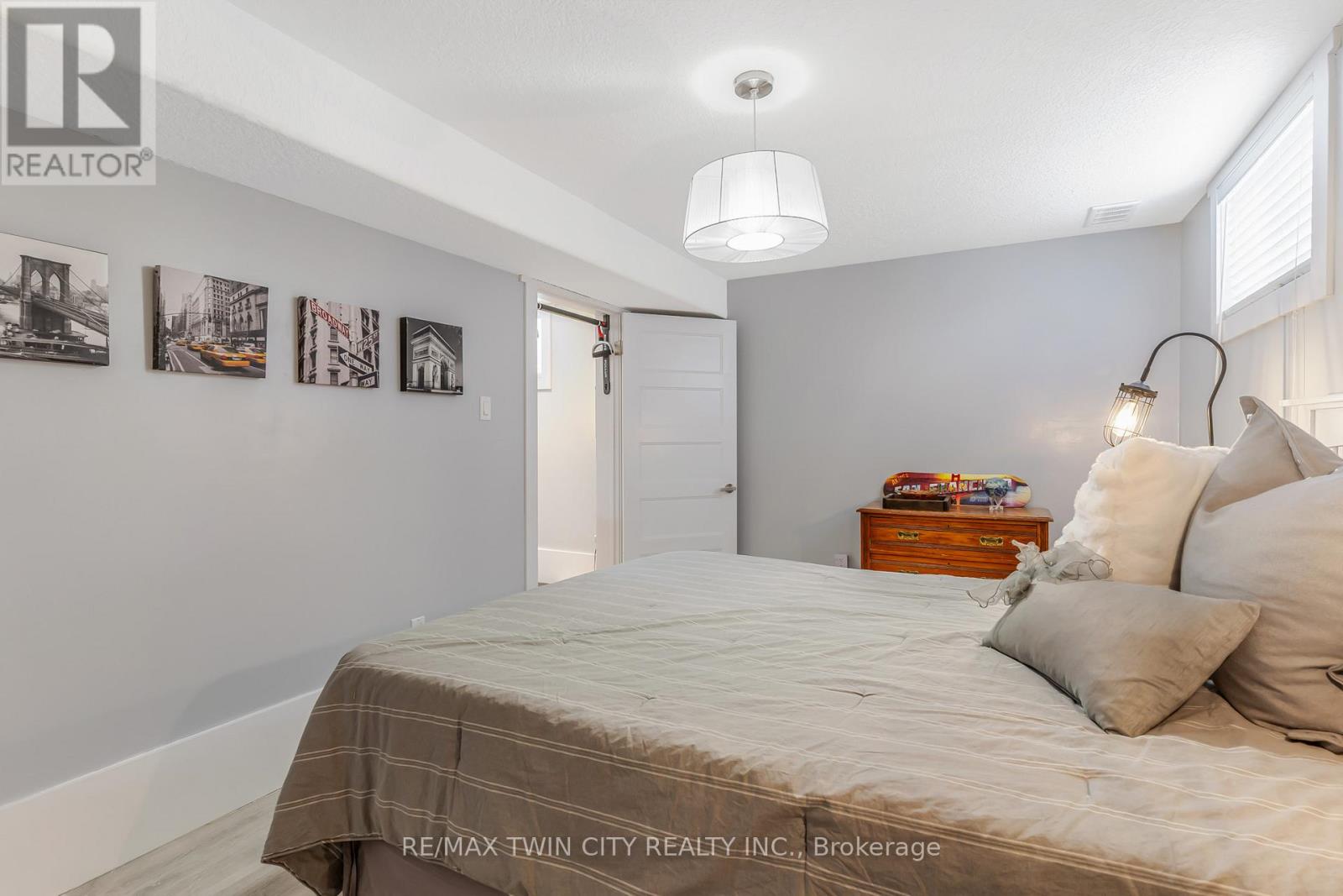 685 Coldstream Drive W, Waterloo, Ontario  N2V 2J1 - Photo 32 - X12895372