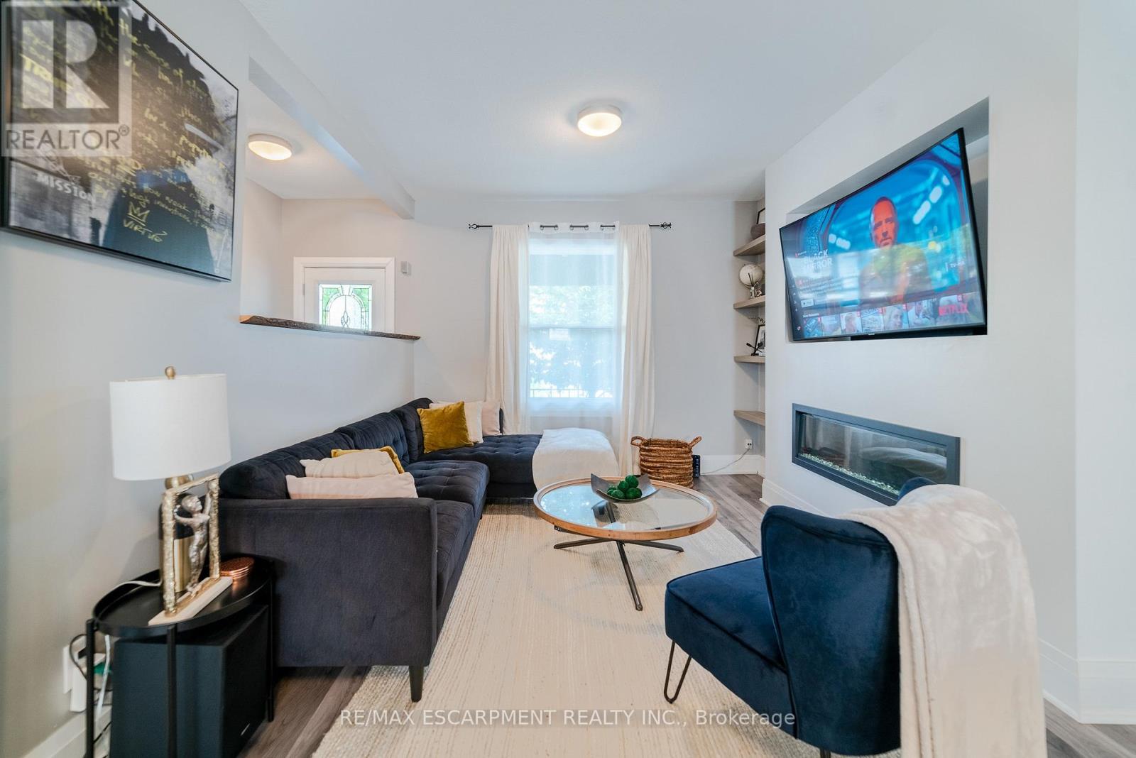 189 Lottridge Street, Hamilton, Ontario  L8L 6V6 - Photo 2 - X12895408