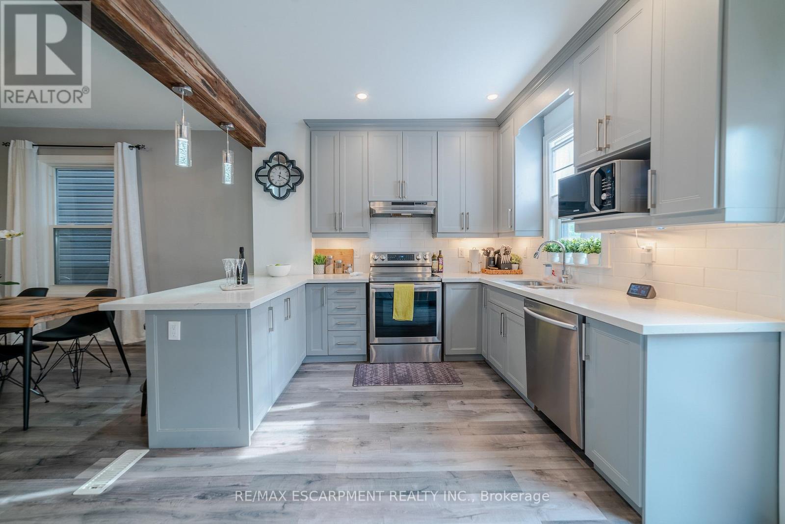 189 Lottridge Street, Hamilton, Ontario  L8L 6V6 - Photo 5 - X12895408