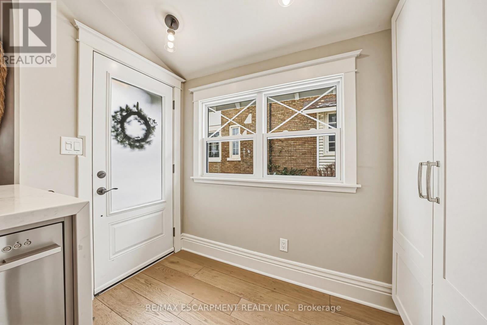 6 Nelles Boulevard, Grimsby, Ontario  L3M 3R1 - Photo 14 - X12895432