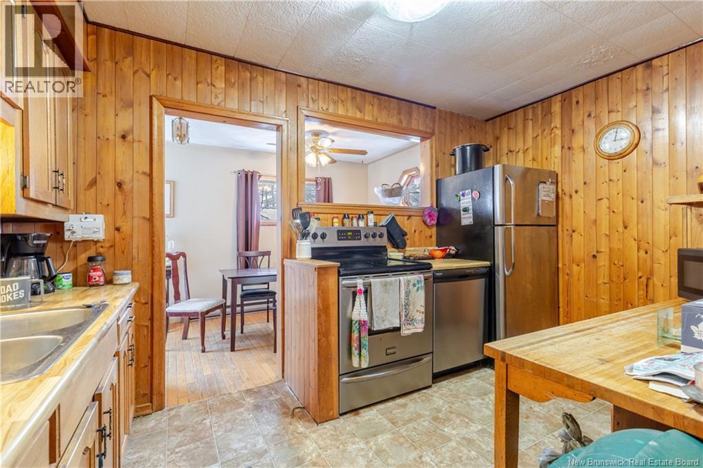 734 Athlone Street, Fredericton, New Brunswick  E3A 3A9 - Photo 4 - NB135052