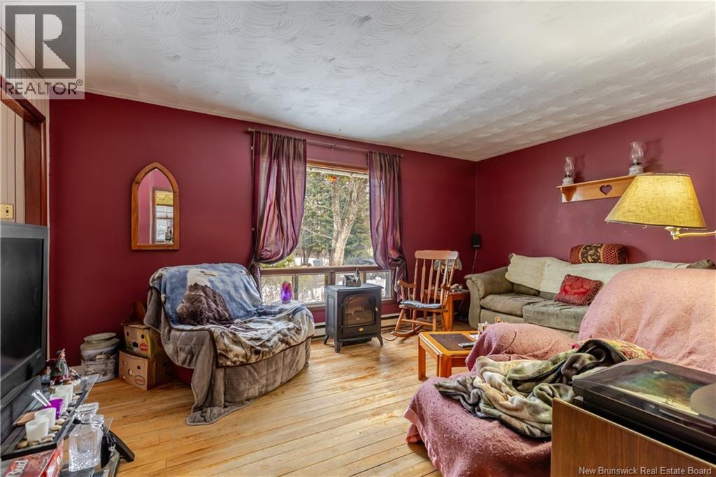 734 Athlone Street, Fredericton, New Brunswick  E3A 3A9 - Photo 7 - NB135052