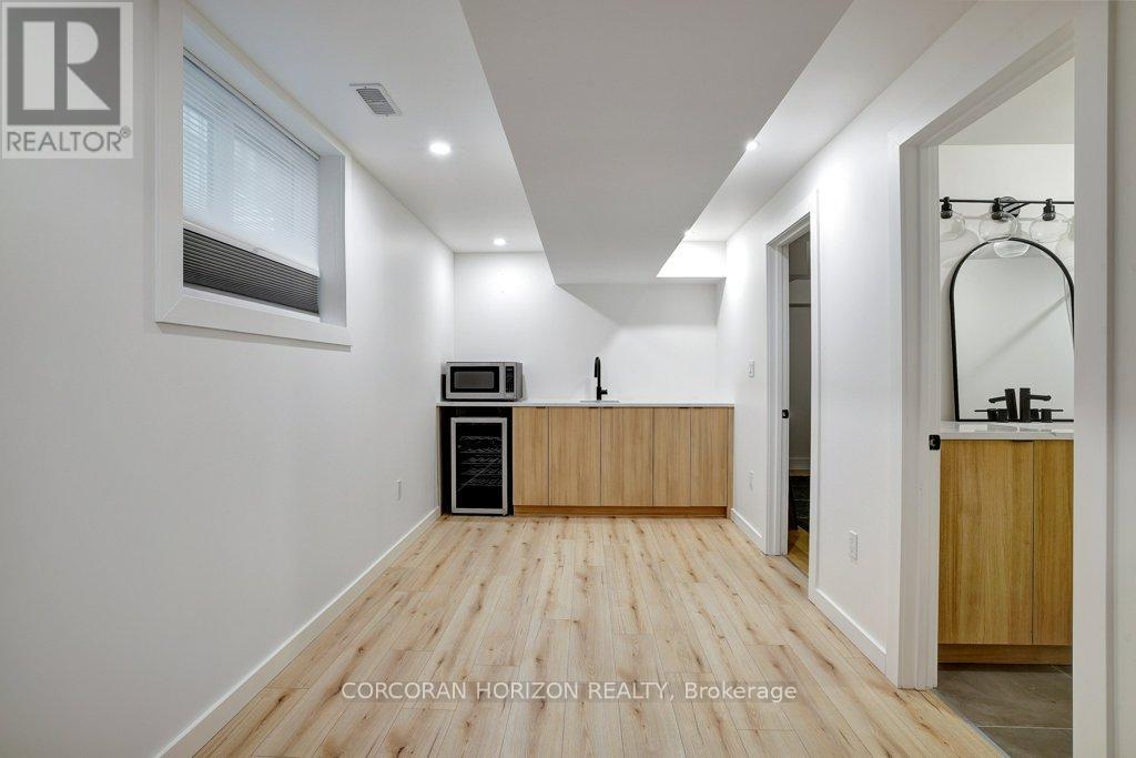 95 William Street W, Waterloo, Ontario  N2L 1J6 - Photo 37 - X12513098