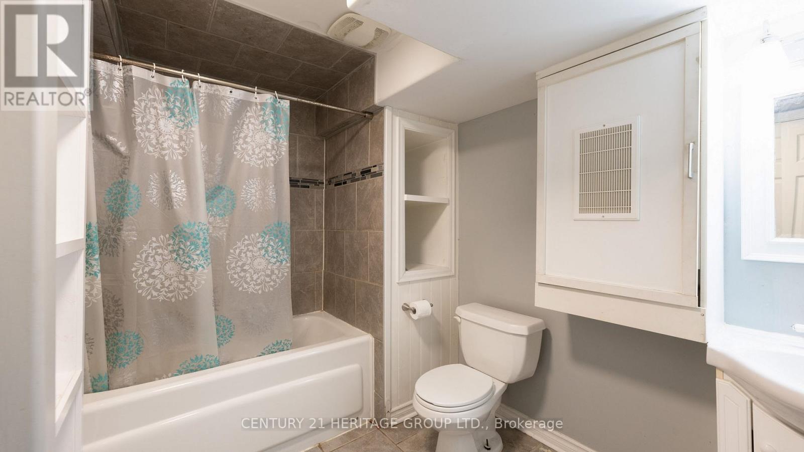 795 Greenfield Crescent, Newmarket, Ontario  L3Y 3B2 - Photo 17 - N12888678