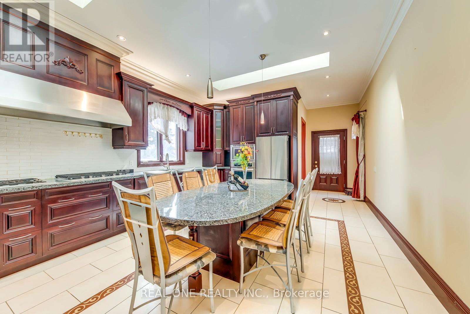 3480 Joan Drive, Mississauga, Ontario  L5B 1T5 - Photo 14 - W12894644