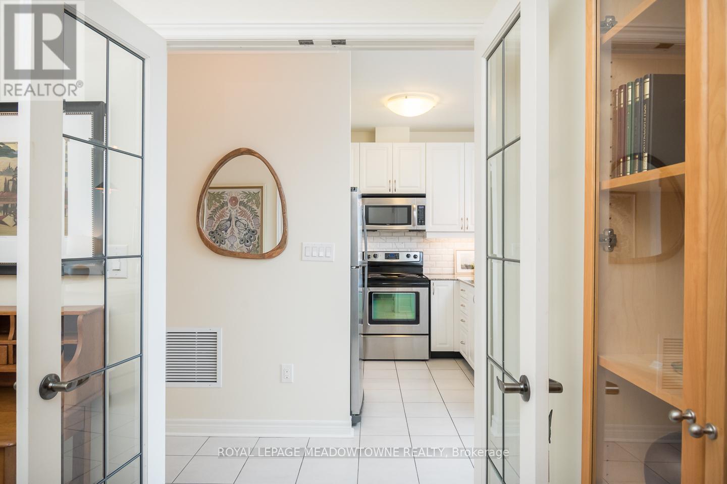 609 - 383 Main Street E, Milton, Ontario  L9T 8K8 - Photo 9 - W12895264