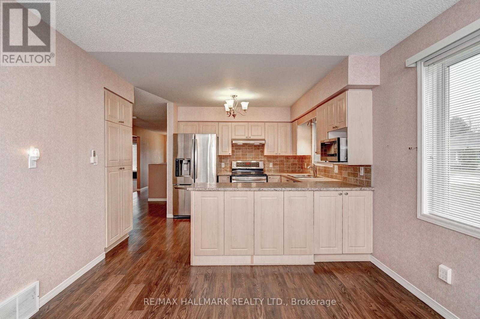 2 Brasher Drive, Tillsonburg, Ontario  N4G 5T2 - Photo 9 - X12876194