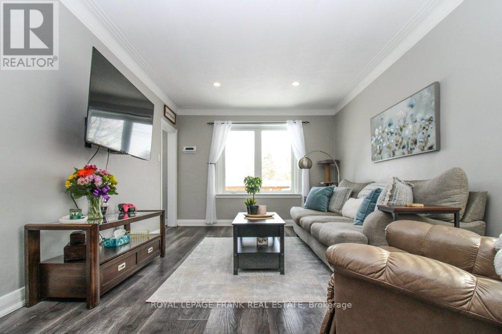 129 Arthur Avenue, Peterborough, Ontario  K9J 5X7 - Photo 3 - X12895466