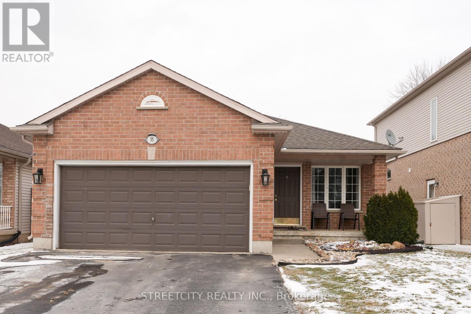 35 Juniper Crescent, Strathroy-Caradoc, Ontario  N7G 4G4 - Photo 1 - X12895446