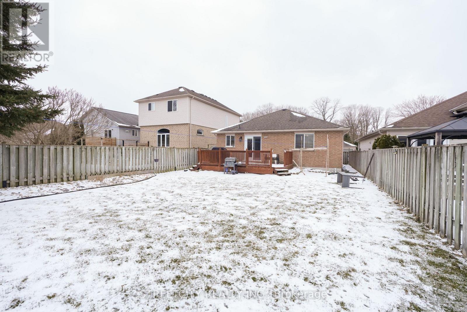 35 Juniper Crescent, Strathroy-Caradoc, Ontario  N7G 4G4 - Photo 24 - X12895446