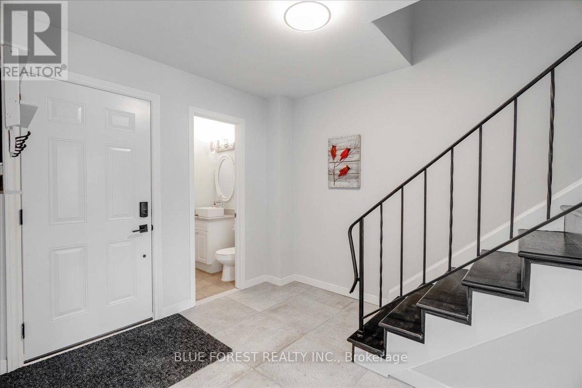 50 - 1460 Limberlost Road, London North (North I), Ontario  N6G 2C6 - Photo 6 - X12895534