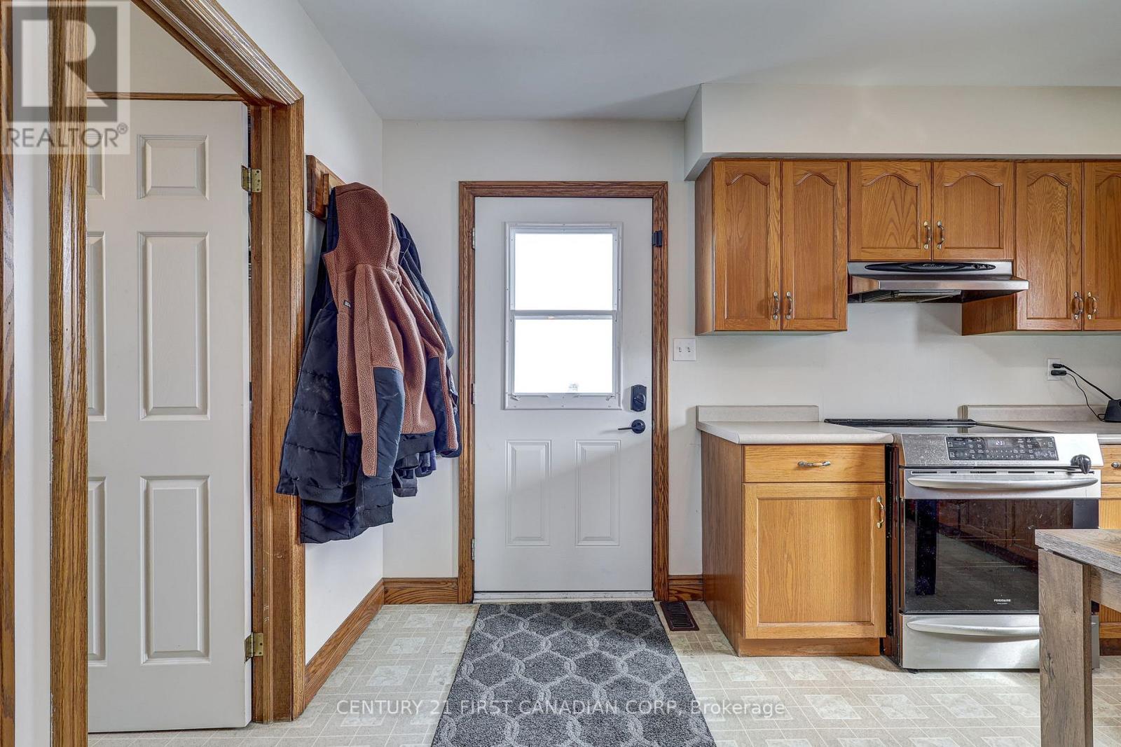 20351 Duart Road, Chatham-Kent, Ontario  N0L 1X0 - Photo 25 - X12895618