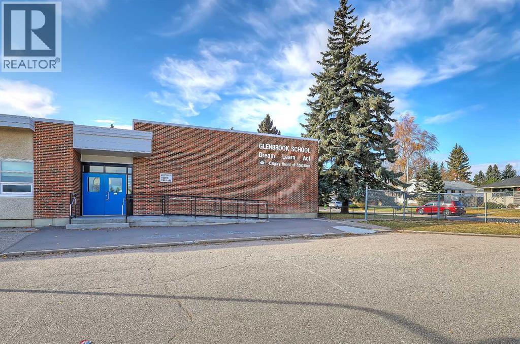 109, 3550 45 Street SW, Calgary, Alberta  T3E 3V2 - Photo 16 - A2288826