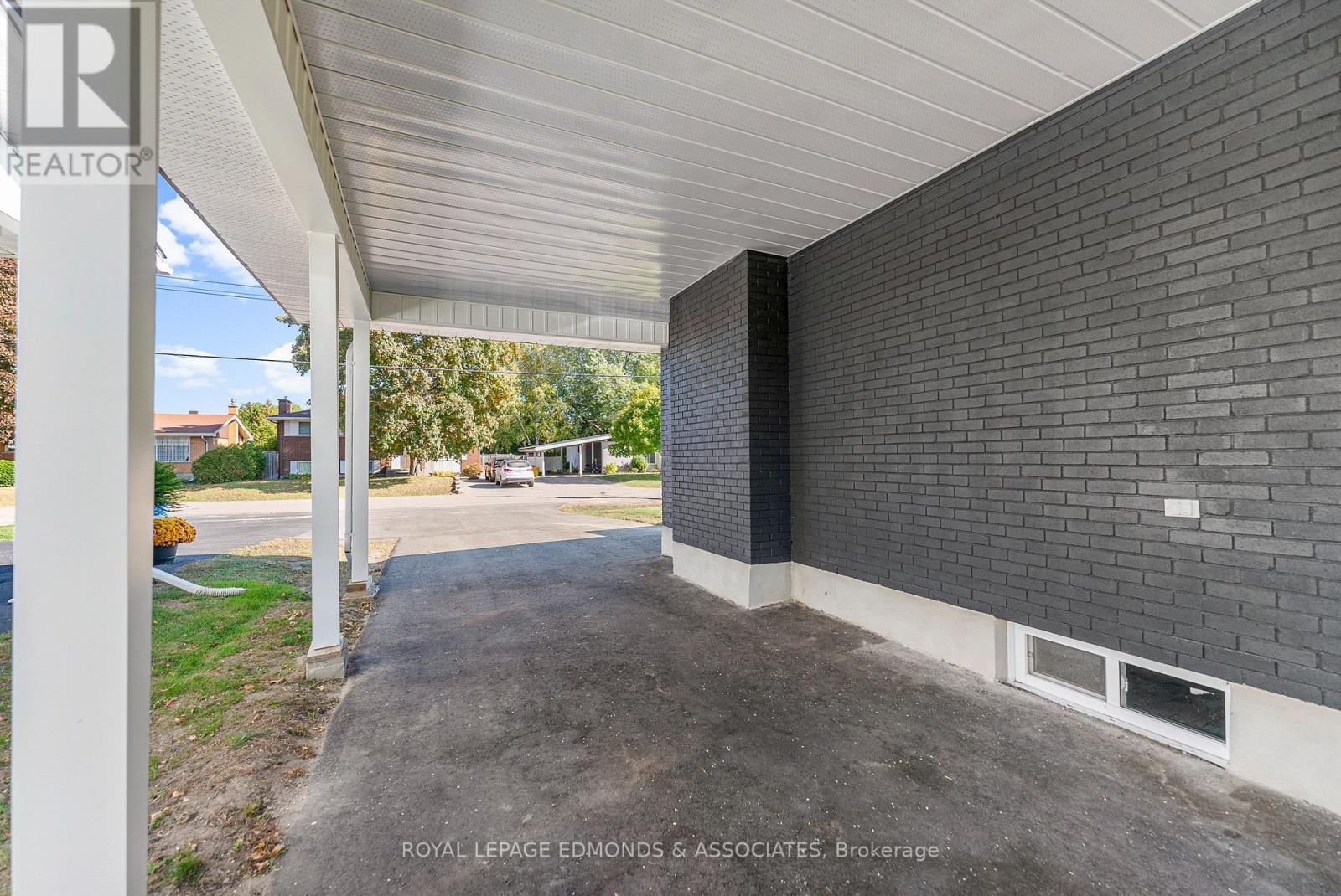 320 Patricia Avenue, Pembroke, Ontario  K8A 2C2 - Photo 30 - X12895444