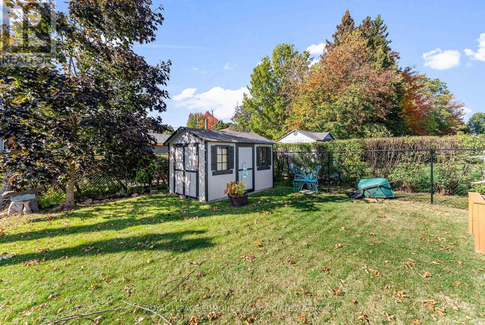 320 Patricia Avenue, Pembroke, Ontario  K8A 2C2 - Photo 34 - X12895444