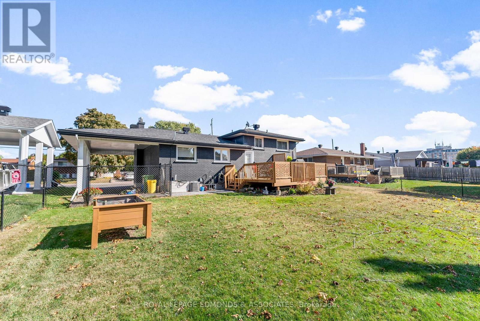 320 Patricia Avenue, Pembroke, Ontario  K8A 2C2 - Photo 35 - X12895444