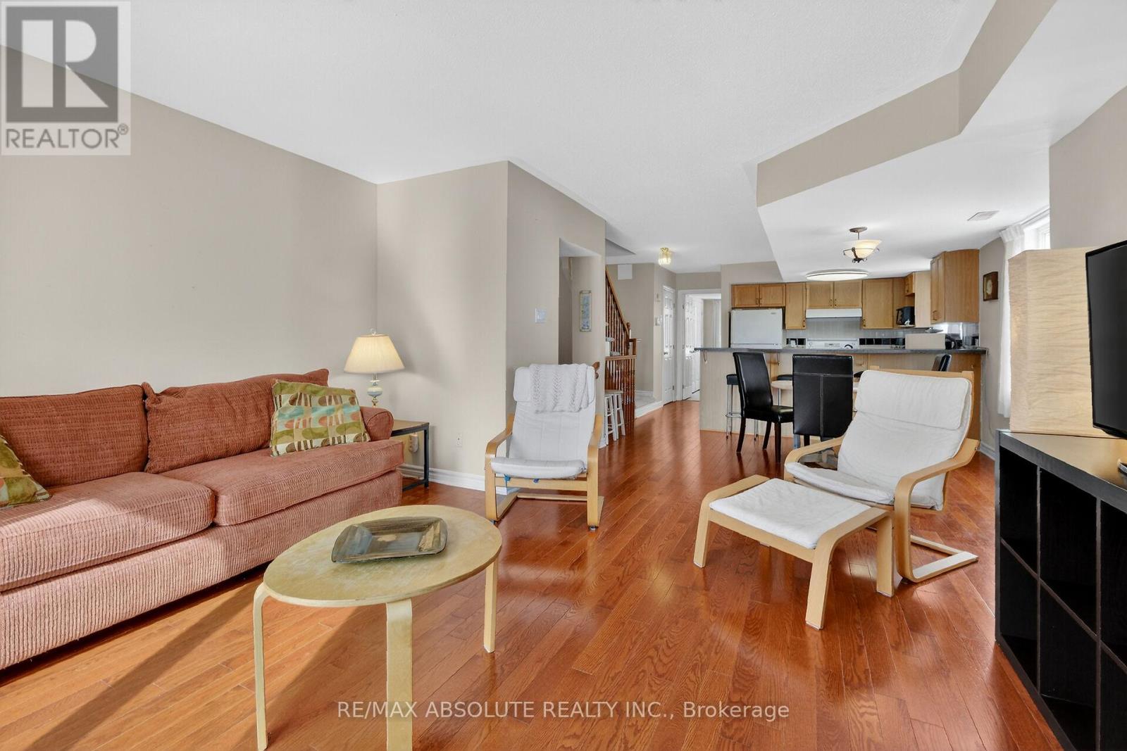 117 Tall Pines Private, Ottawa, Ontario  K2H 1H1 - Photo 12 - X12895454