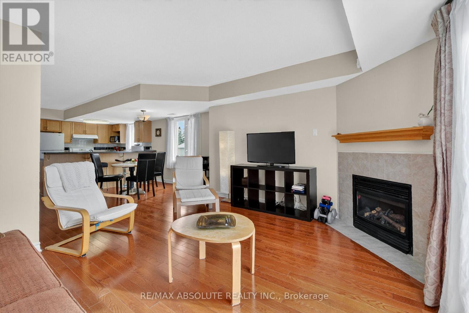 117 Tall Pines Private, Ottawa, Ontario  K2H 1H1 - Photo 13 - X12895454