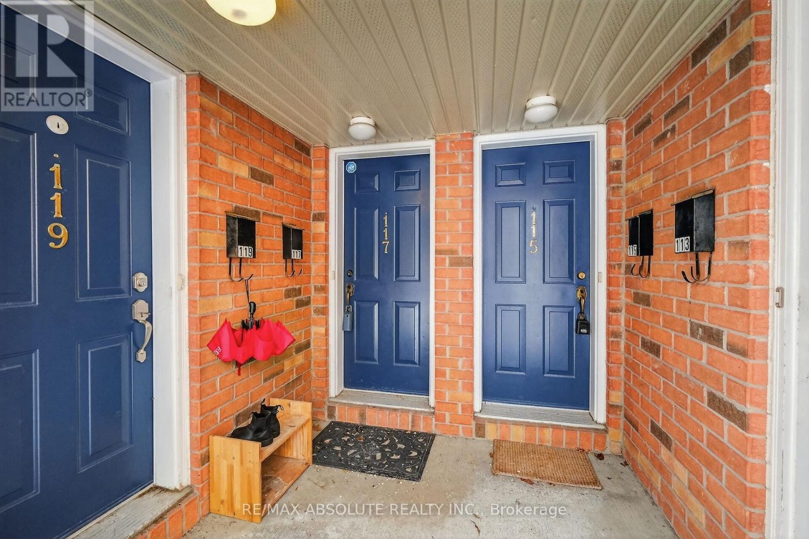 117 Tall Pines Private, Ottawa, Ontario  K2H 1H1 - Photo 2 - X12895454