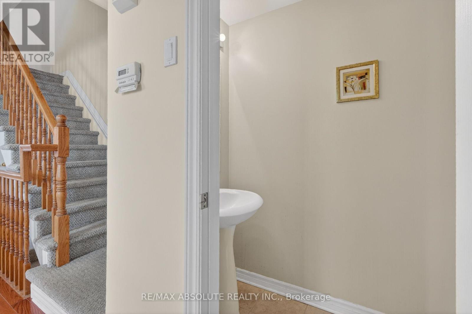 117 Tall Pines Private, Ottawa, Ontario  K2H 1H1 - Photo 26 - X12895454