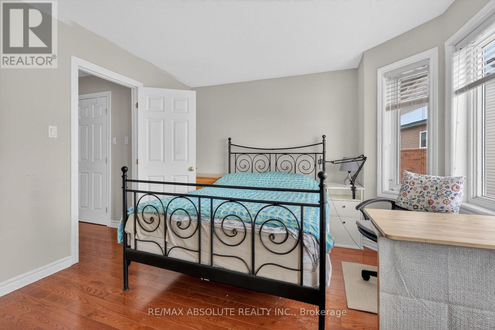 117 Tall Pines Private, Ottawa, Ontario  K2H 1H1 - Photo 34 - X12895454