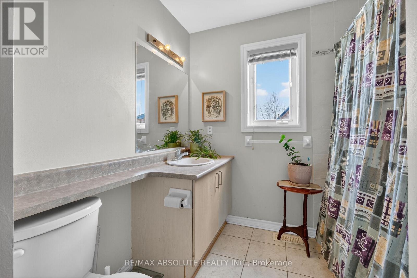 117 Tall Pines Private, Ottawa, Ontario  K2H 1H1 - Photo 39 - X12895454