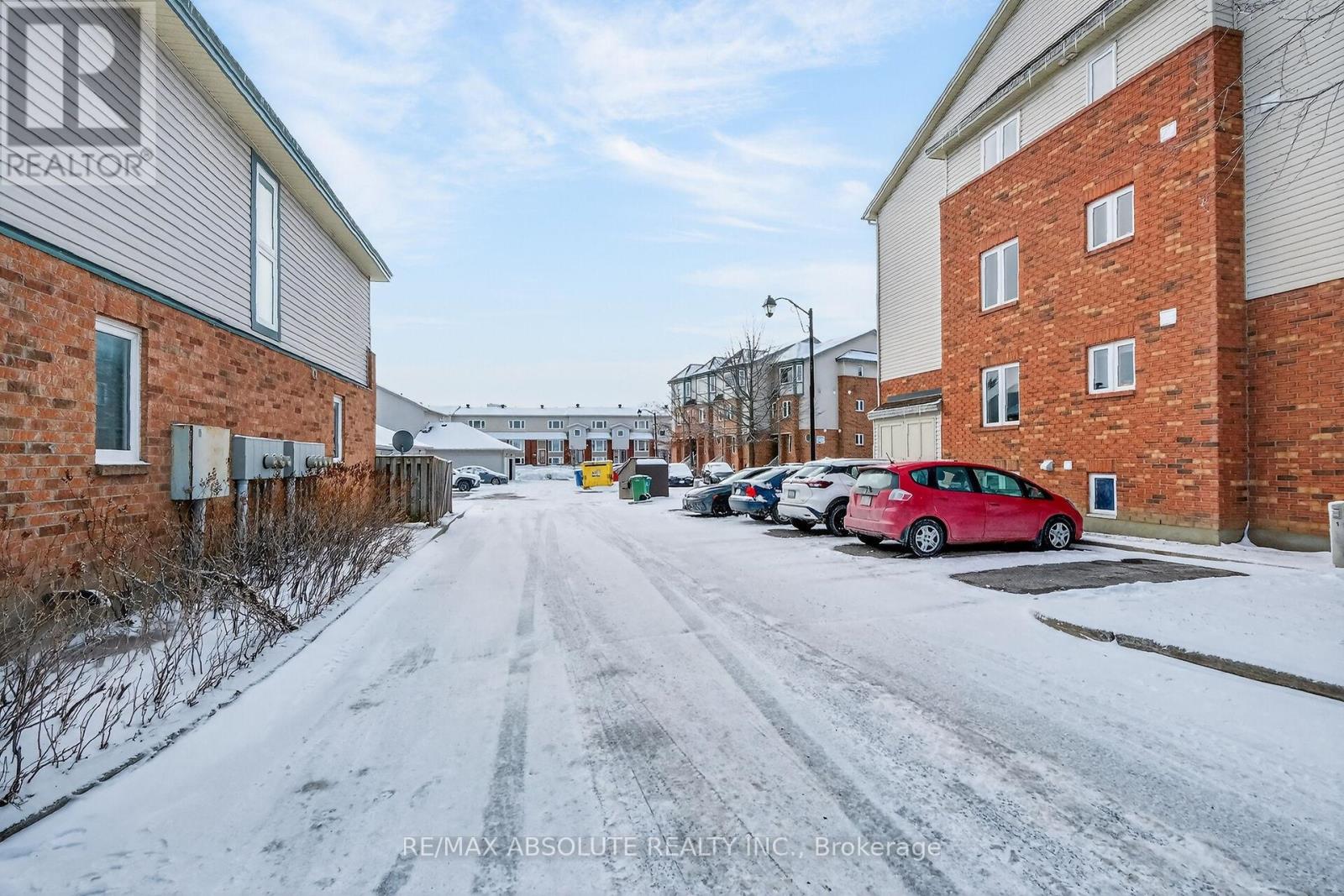 117 Tall Pines Private, Ottawa, Ontario  K2H 1H1 - Photo 47 - X12895454