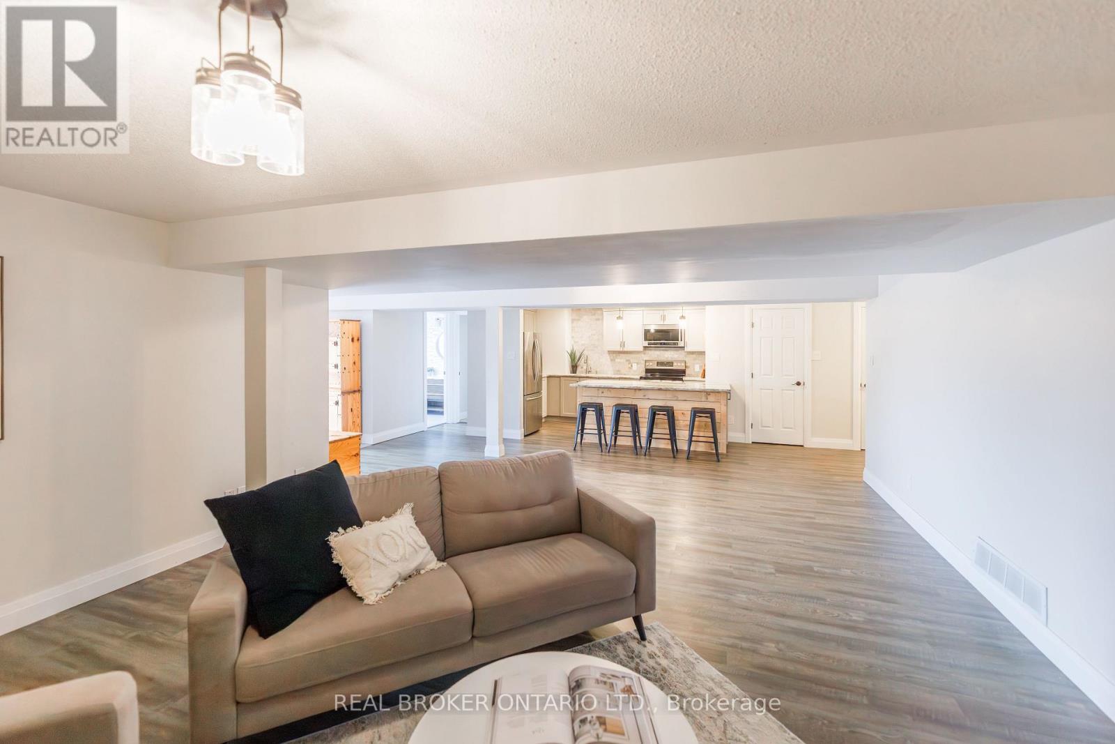 1391 Sutherland Drive, Ottawa, Ontario  K4M 1B3 - Photo 29 - X12895506