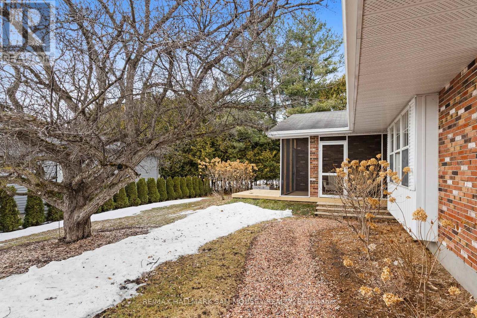 118 Juanita Avenue, Ottawa, Ontario  K0A 1L0 - Photo 3 - X12895540