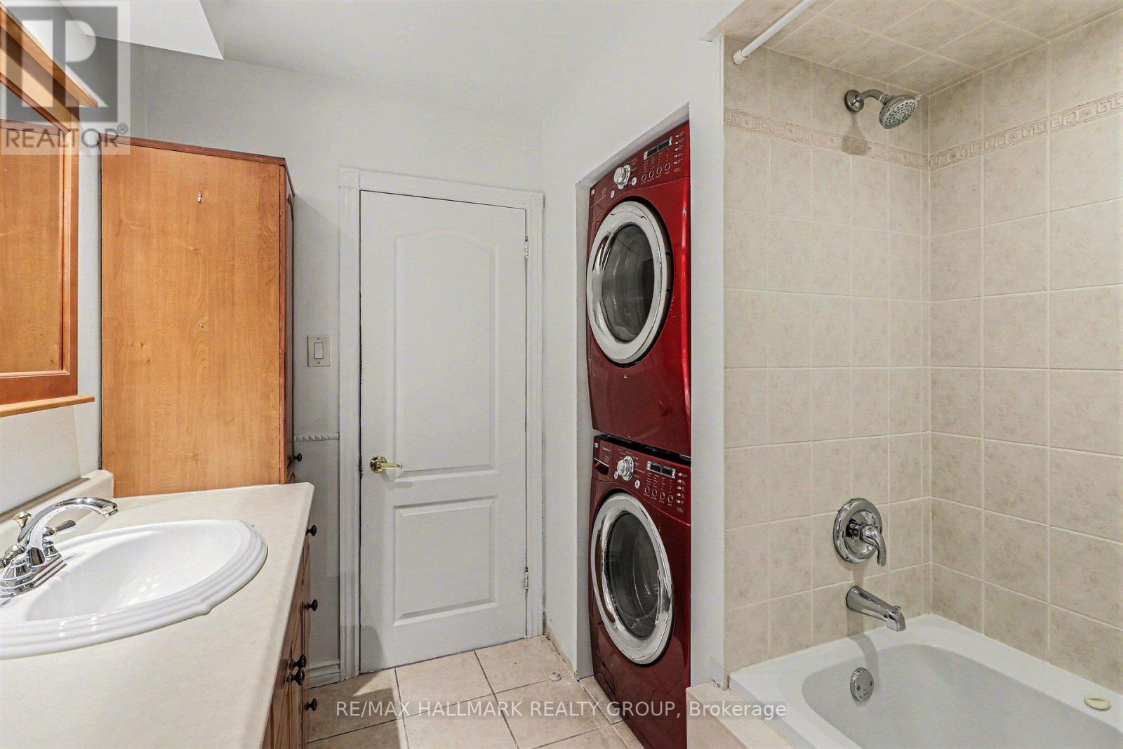 1753 Heron Road, Ottawa, Ontario  K1V 6A2 - Photo 10 - X12895542