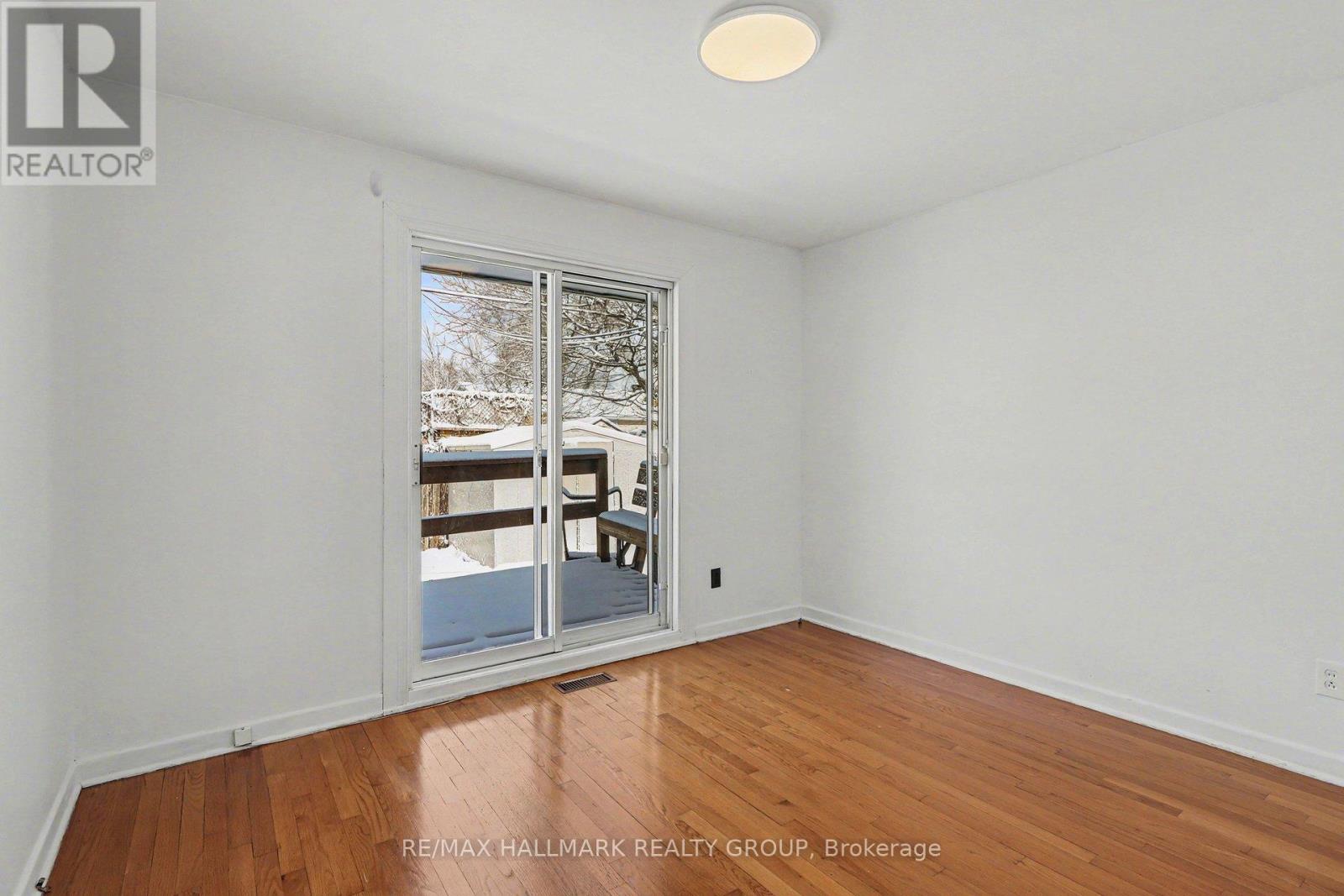 1753 Heron Road, Ottawa, Ontario  K1V 6A2 - Photo 12 - X12895542