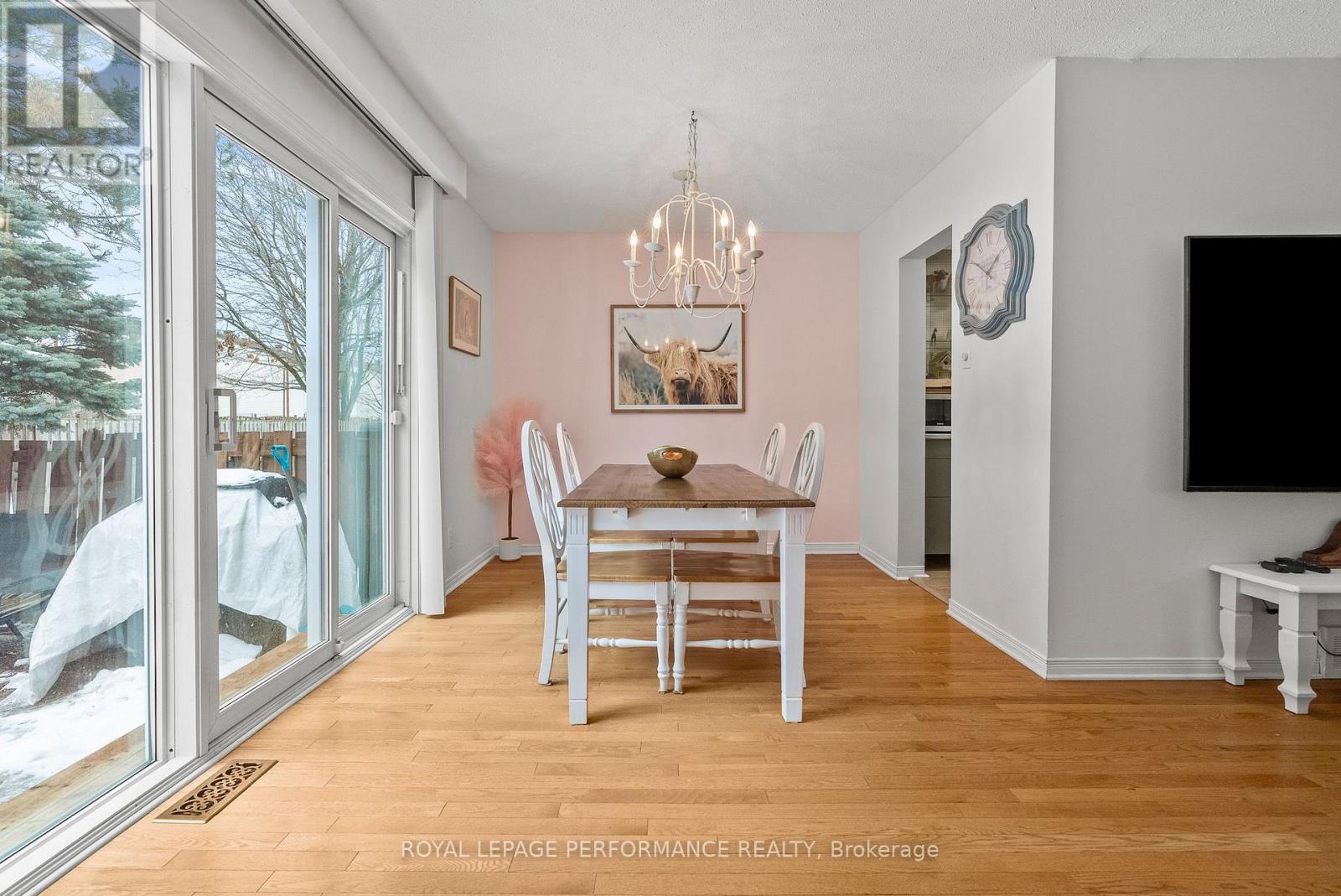 1126 Millwood Court, Ottawa, Ontario  K1C 3G1 - Photo 11 - X12895548