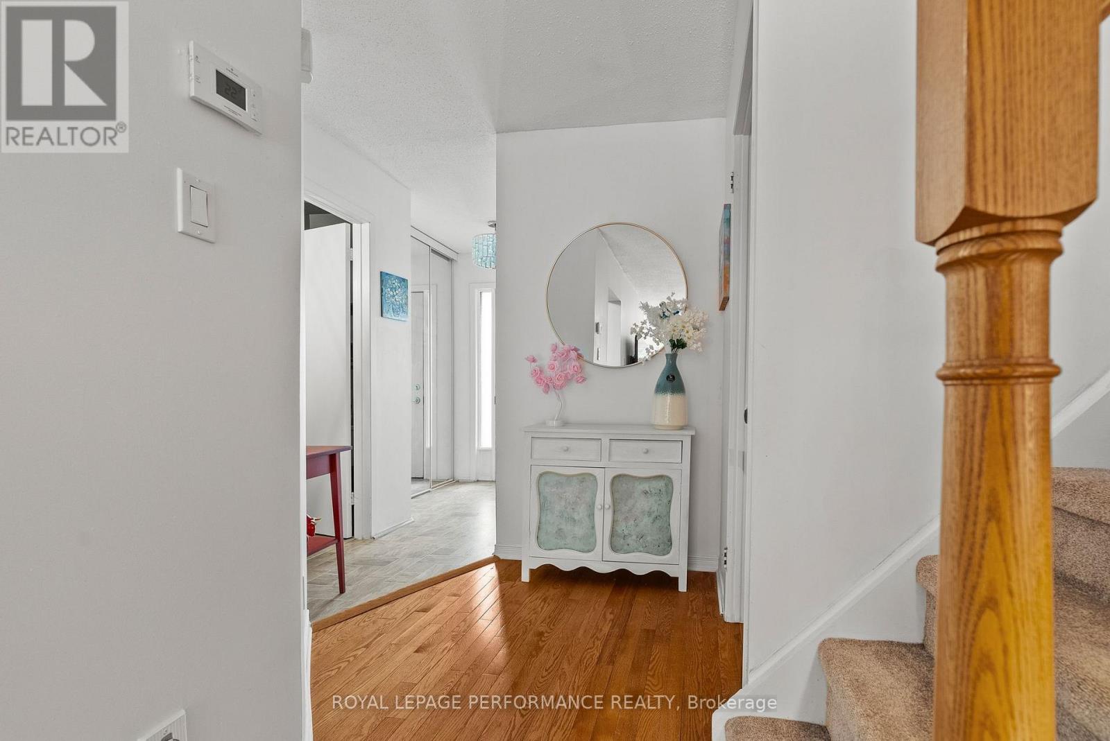 1126 Millwood Court, Ottawa, Ontario  K1C 3G1 - Photo 6 - X12895548