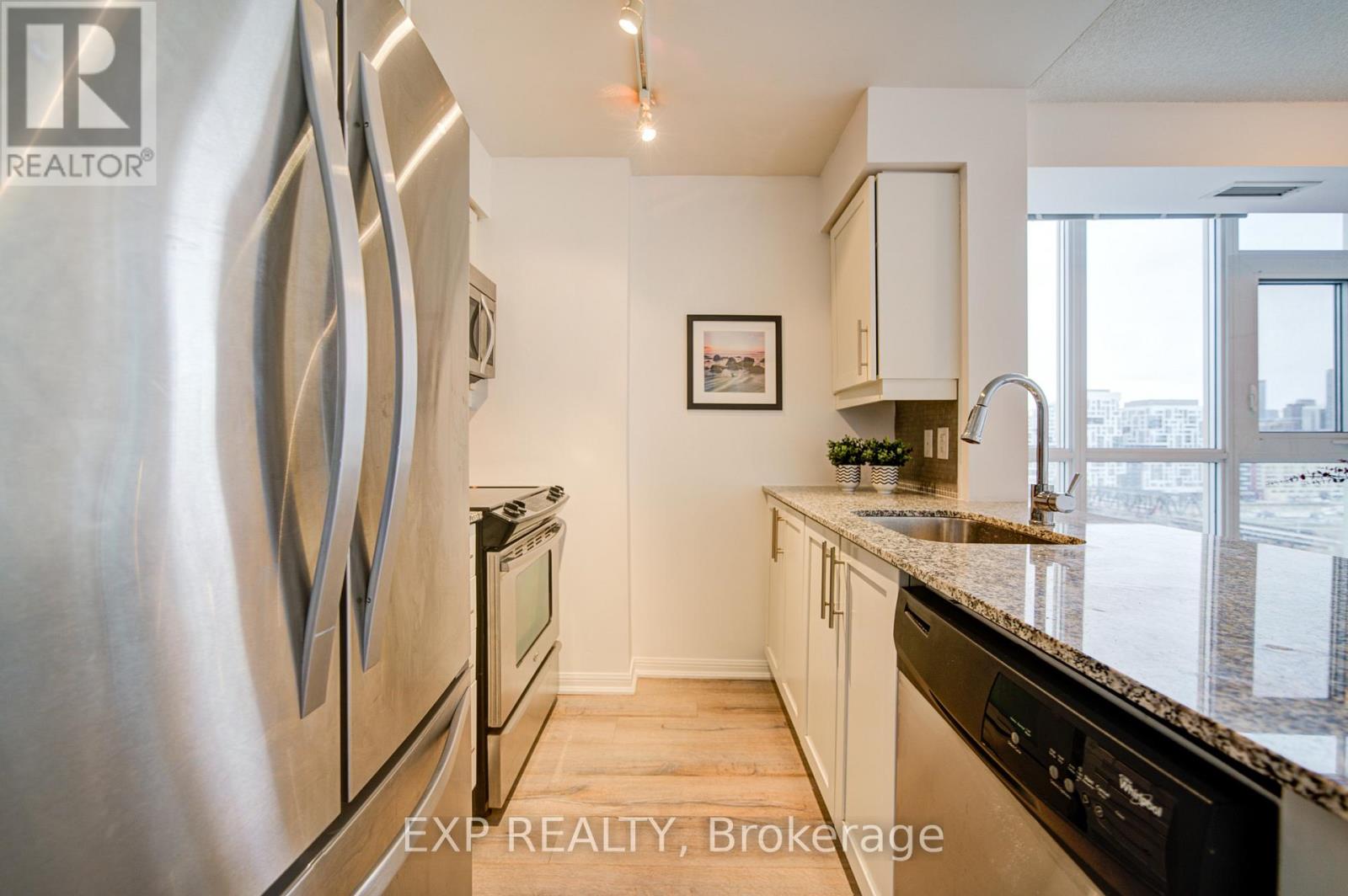 2028 - 38 Grand Magazine Street, Toronto, Ontario  M5V 0C2 - Photo 17 - C12895474