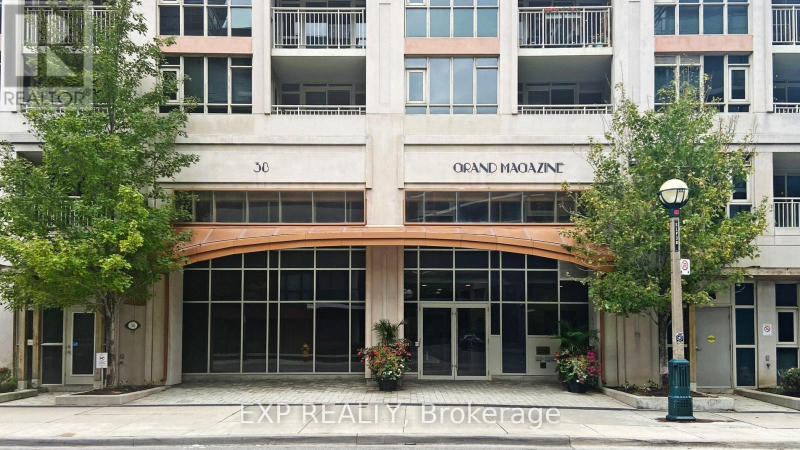 2028 - 38 Grand Magazine Street, Toronto, Ontario  M5V 0C2 - Photo 2 - C12895474