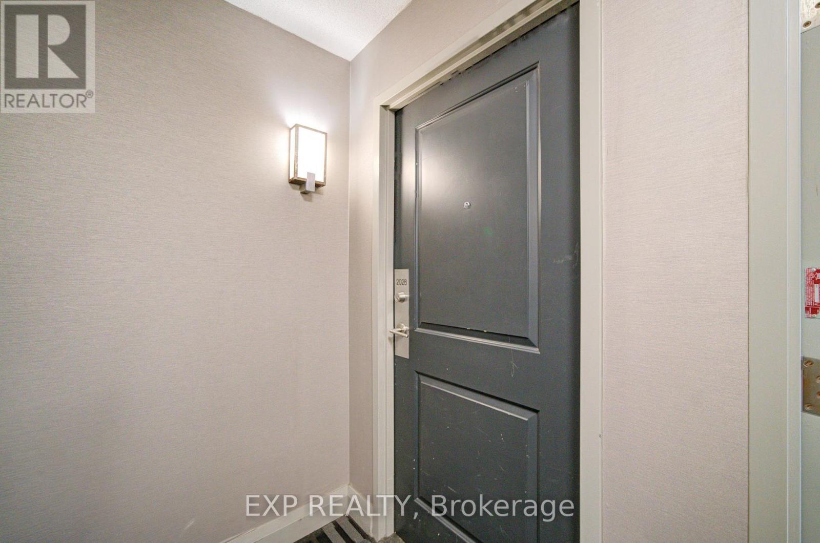 2028 - 38 Grand Magazine Street, Toronto, Ontario  M5V 0C2 - Photo 3 - C12895474