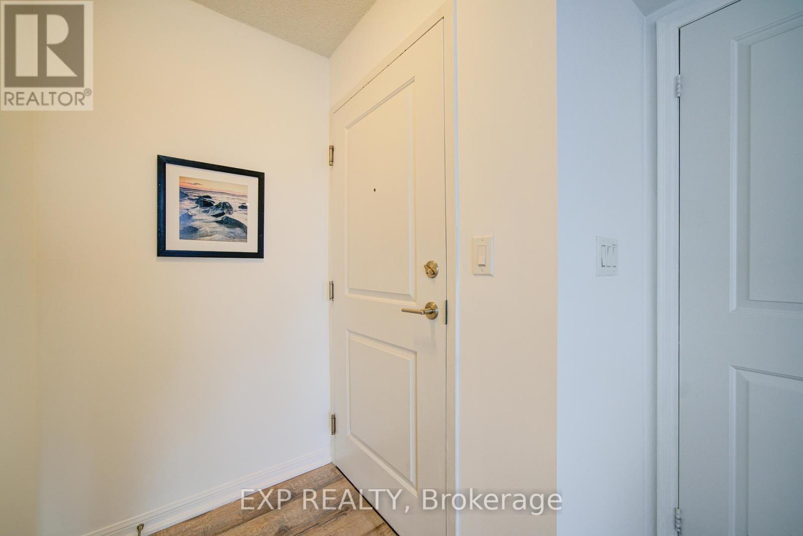 2028 - 38 Grand Magazine Street, Toronto, Ontario  M5V 0C2 - Photo 4 - C12895474