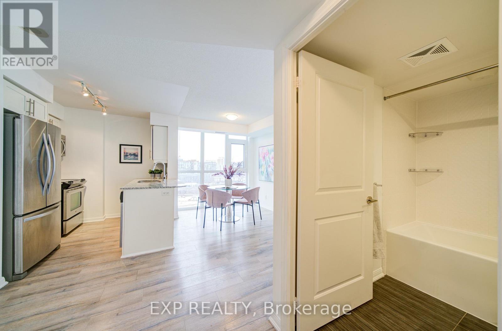 2028 - 38 Grand Magazine Street, Toronto, Ontario  M5V 0C2 - Photo 5 - C12895474