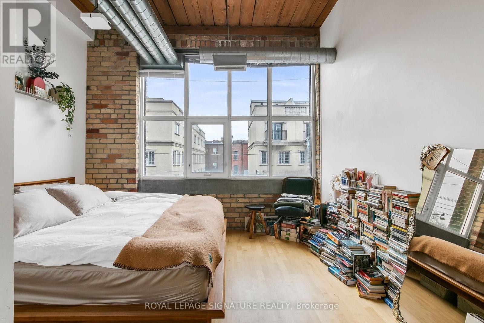 316 - 955 Queen Street W, Toronto, Ontario  M6J 3X5 - Photo 18 - C12895490