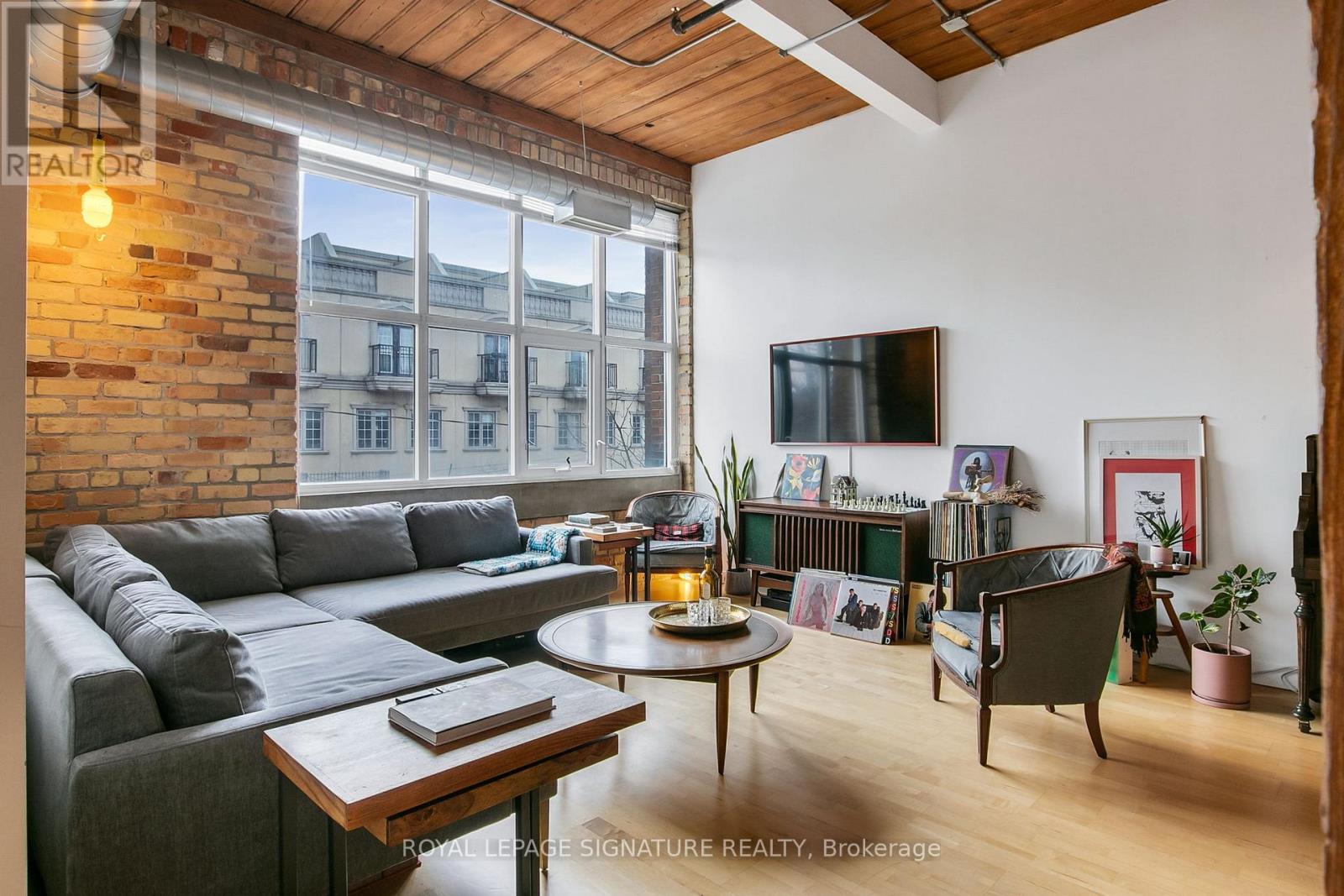 316 - 955 Queen Street W, Toronto, Ontario  M6J 3X5 - Photo 7 - C12895490