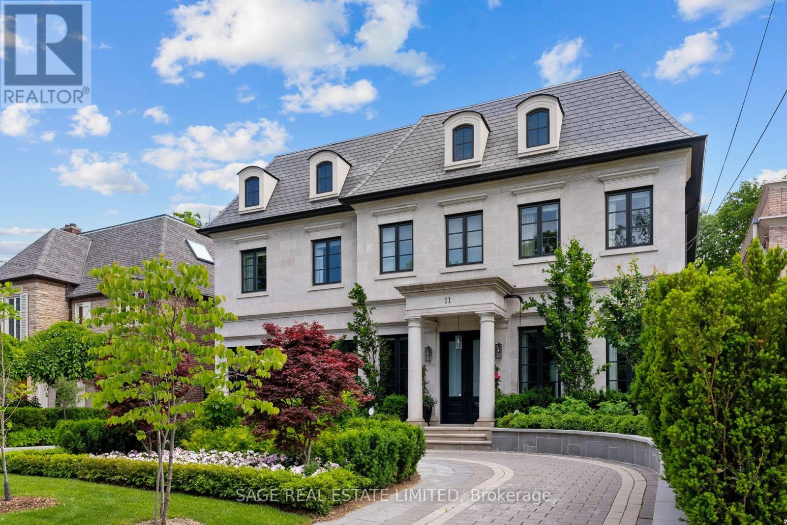 11 Ridgewood Road, Toronto, Ontario  M5P 1T4 - Photo 2 - C12895606